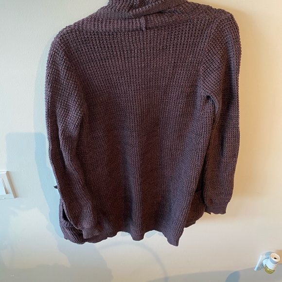 Cozy burgundy cardigan sweater with pockets - Picture 4 of 6